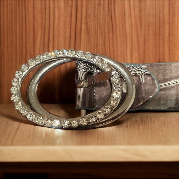 Women’s Belt - Picture 2 of 7